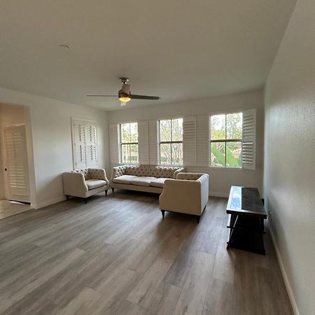 Comfortable House Irvine Bagian luar foto